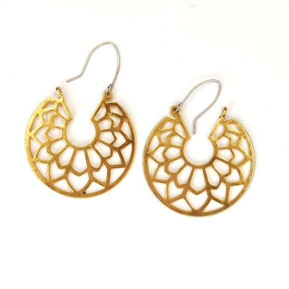 Vintage Boho Mandala Cutout Gold-Tone Hoop Earrings - Picture 2 of 3